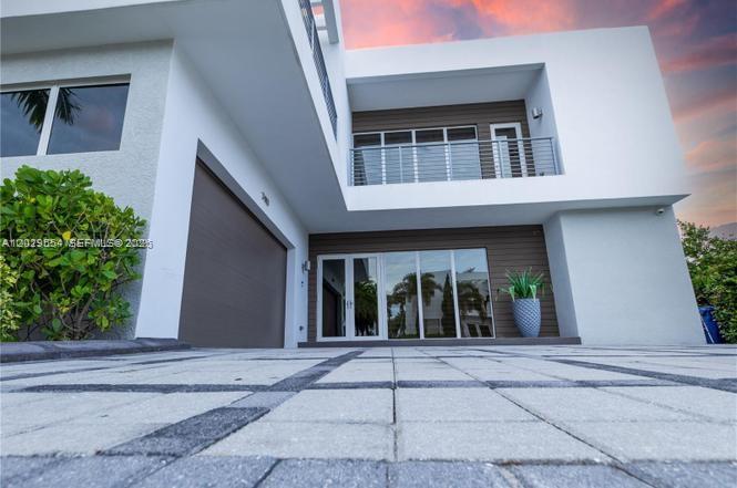 DORAL COMMONS RESIDENTIAL - Residential