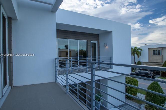DORAL COMMONS RESIDENTIAL - Residential