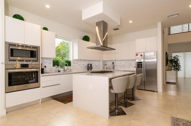 DORAL COMMONS RESIDENTIAL - Residential