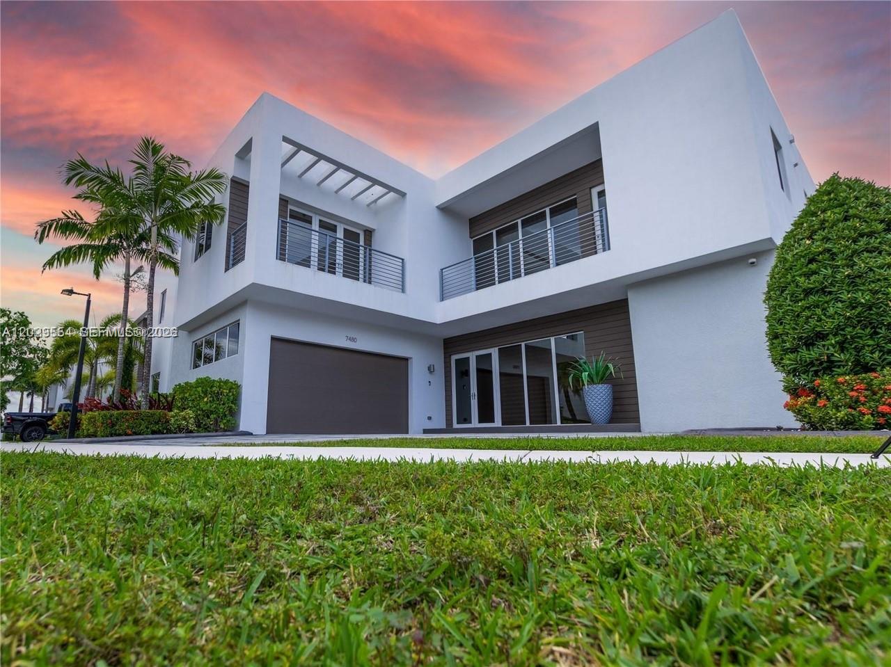 DORAL COMMONS RESIDENTIAL - Residential