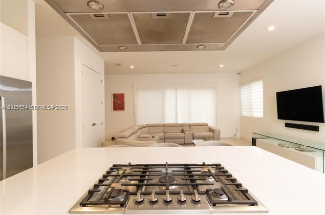 DORAL COMMONS RESIDENTIAL - Residential