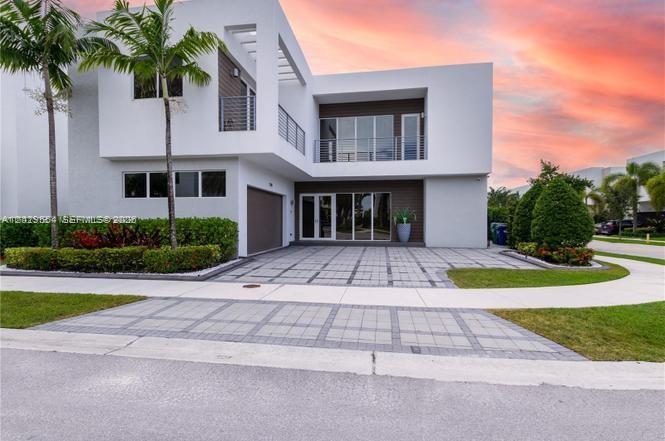 DORAL COMMONS RESIDENTIAL - Residential