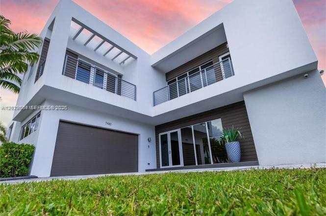 DORAL COMMONS RESIDENTIAL - Residential