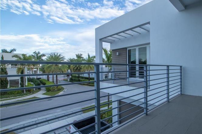 DORAL COMMONS RESIDENTIAL - Residential
