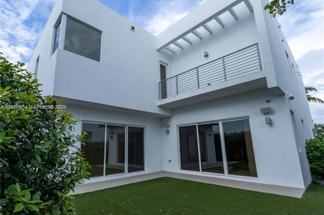 DORAL COMMONS RESIDENTIAL - Residential
