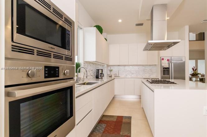 DORAL COMMONS RESIDENTIAL - Residential