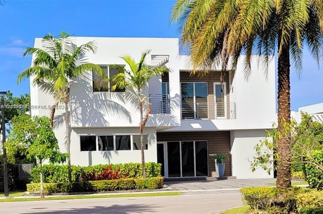 DORAL COMMONS RESIDENTIAL - Residential