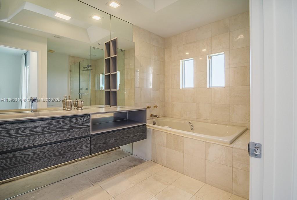 MEDITERRANEAN VILLAGE CON - Residential Lease