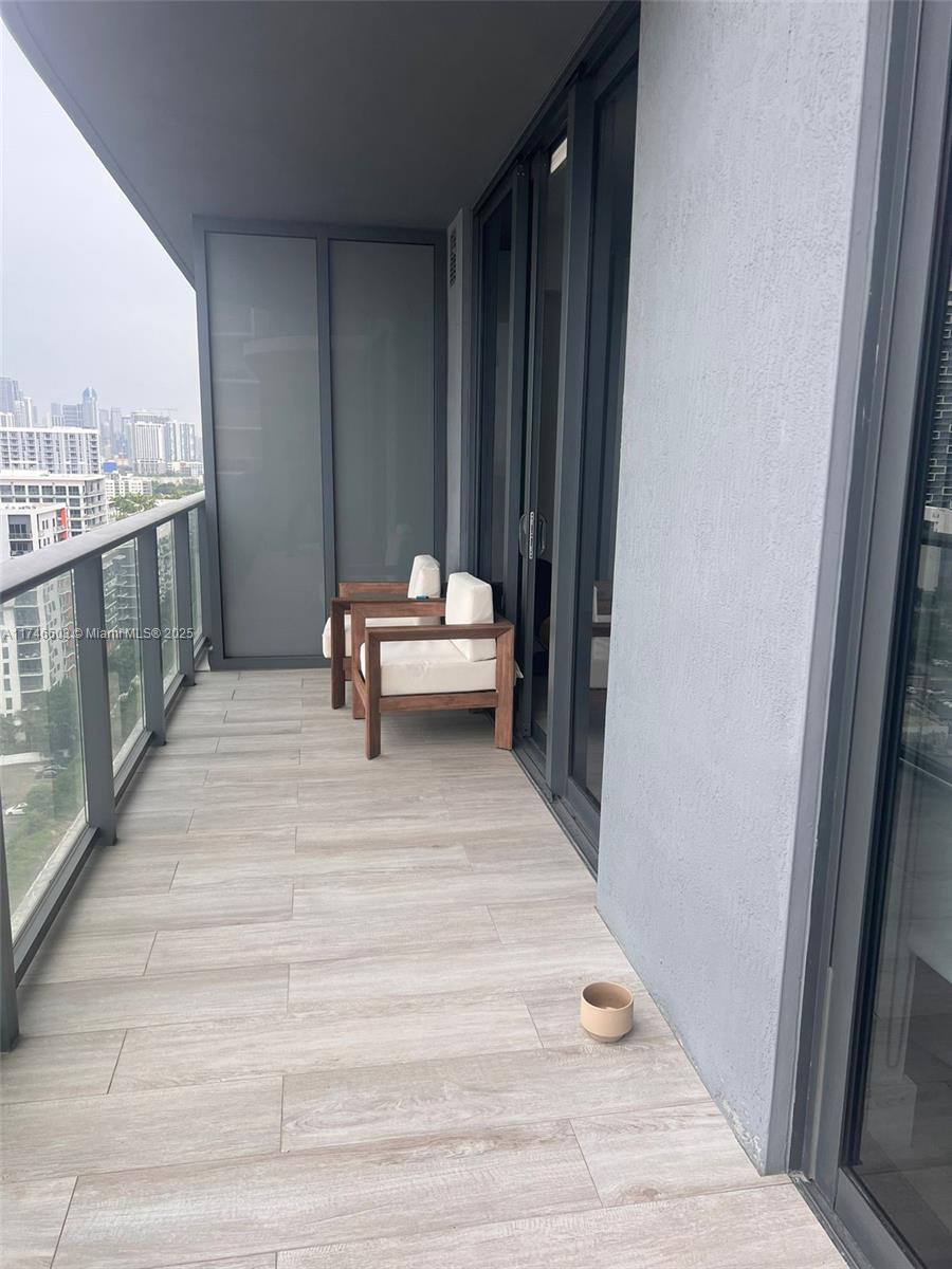 3401 MIDTOWN CONDO - Residential