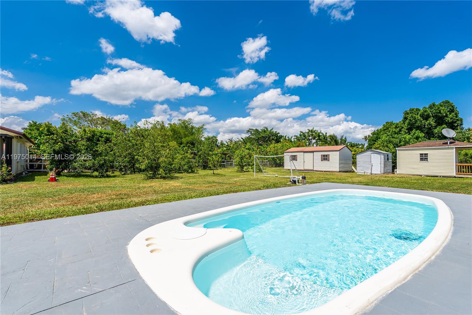 REDLANDS - Residential