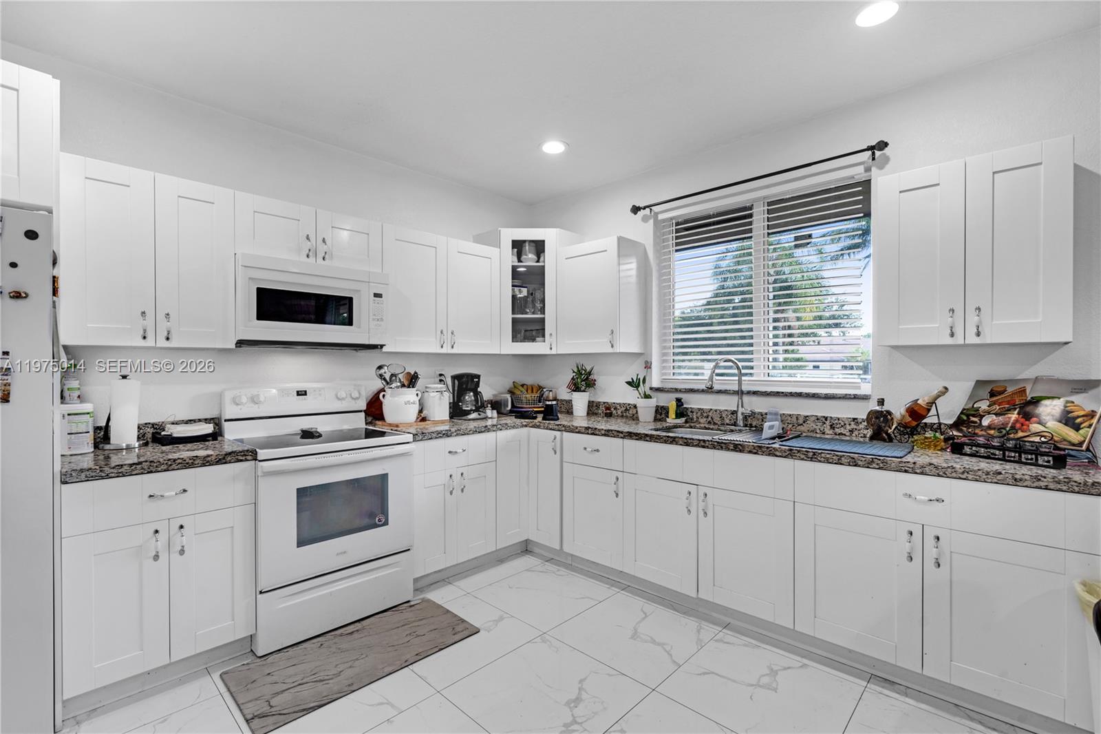 REDLANDS - Residential