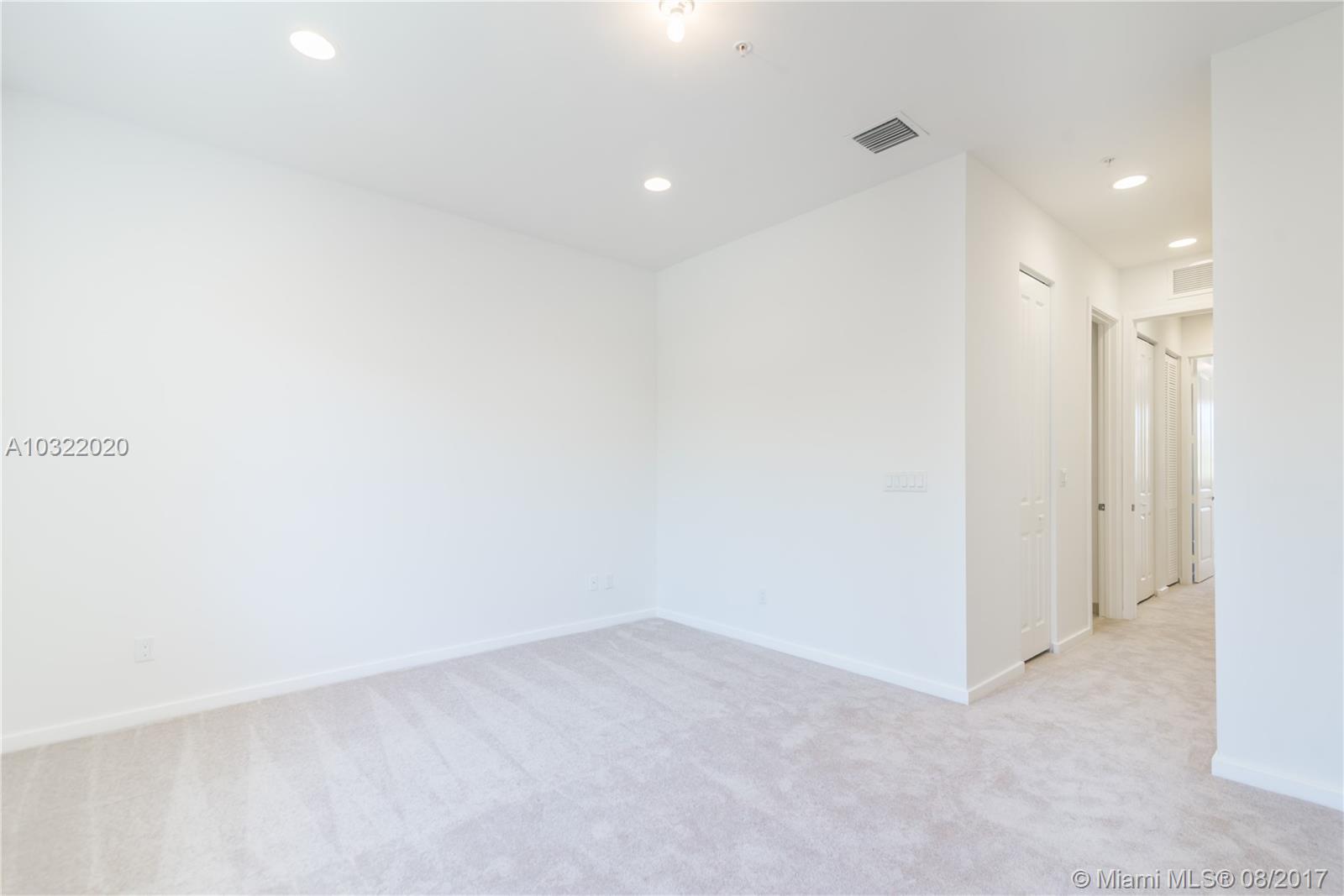 CALABRIA RESIDENCES - Residential Lease