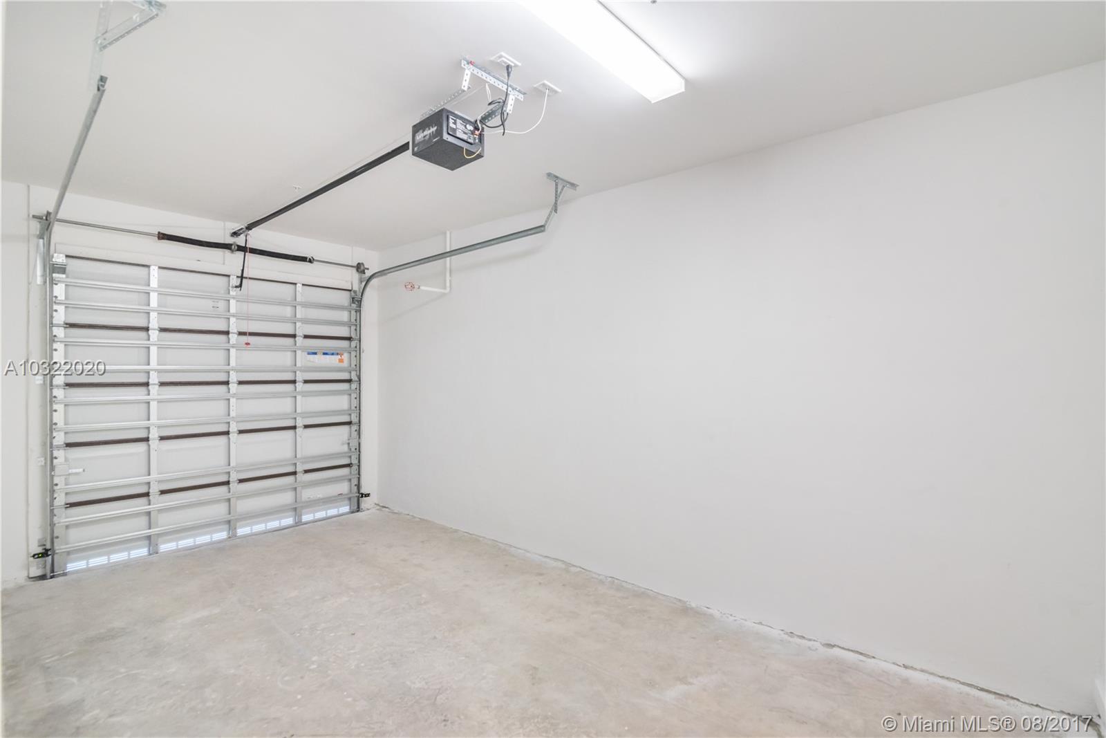 CALABRIA RESIDENCES - Residential Lease