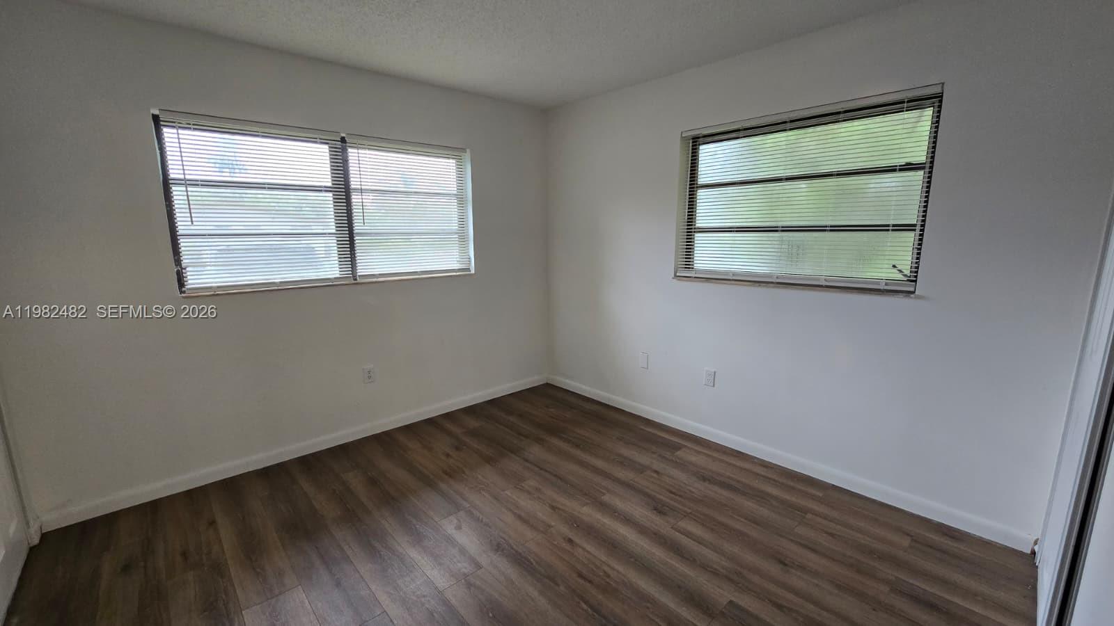 NORTH GARDEN VILLAS INC C - Residential Lease