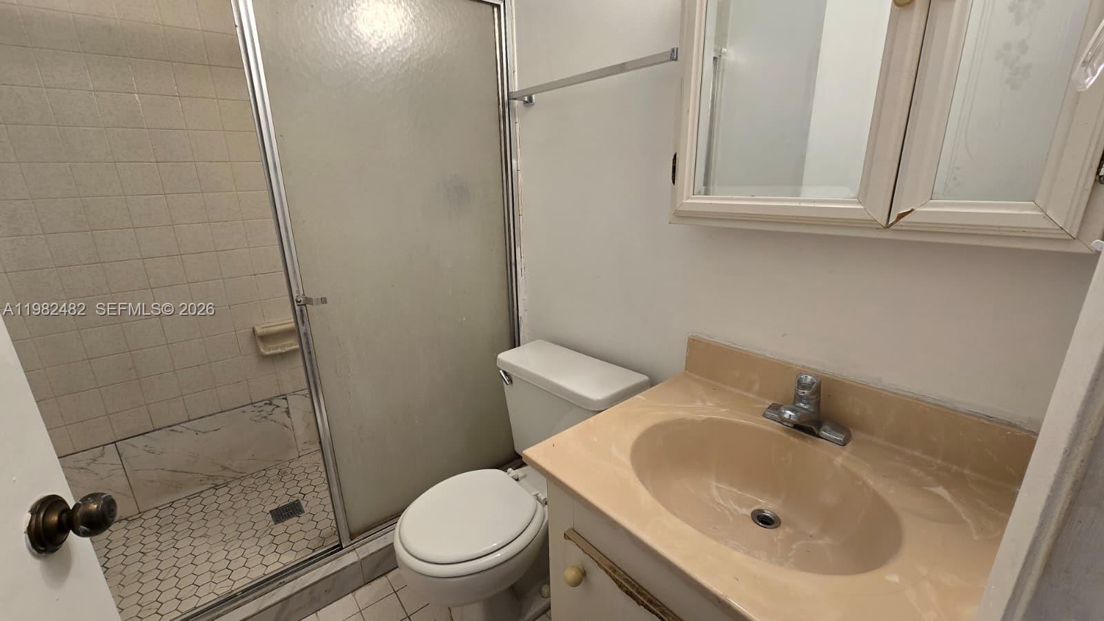 NORTH GARDEN VILLAS INC C - Residential Lease