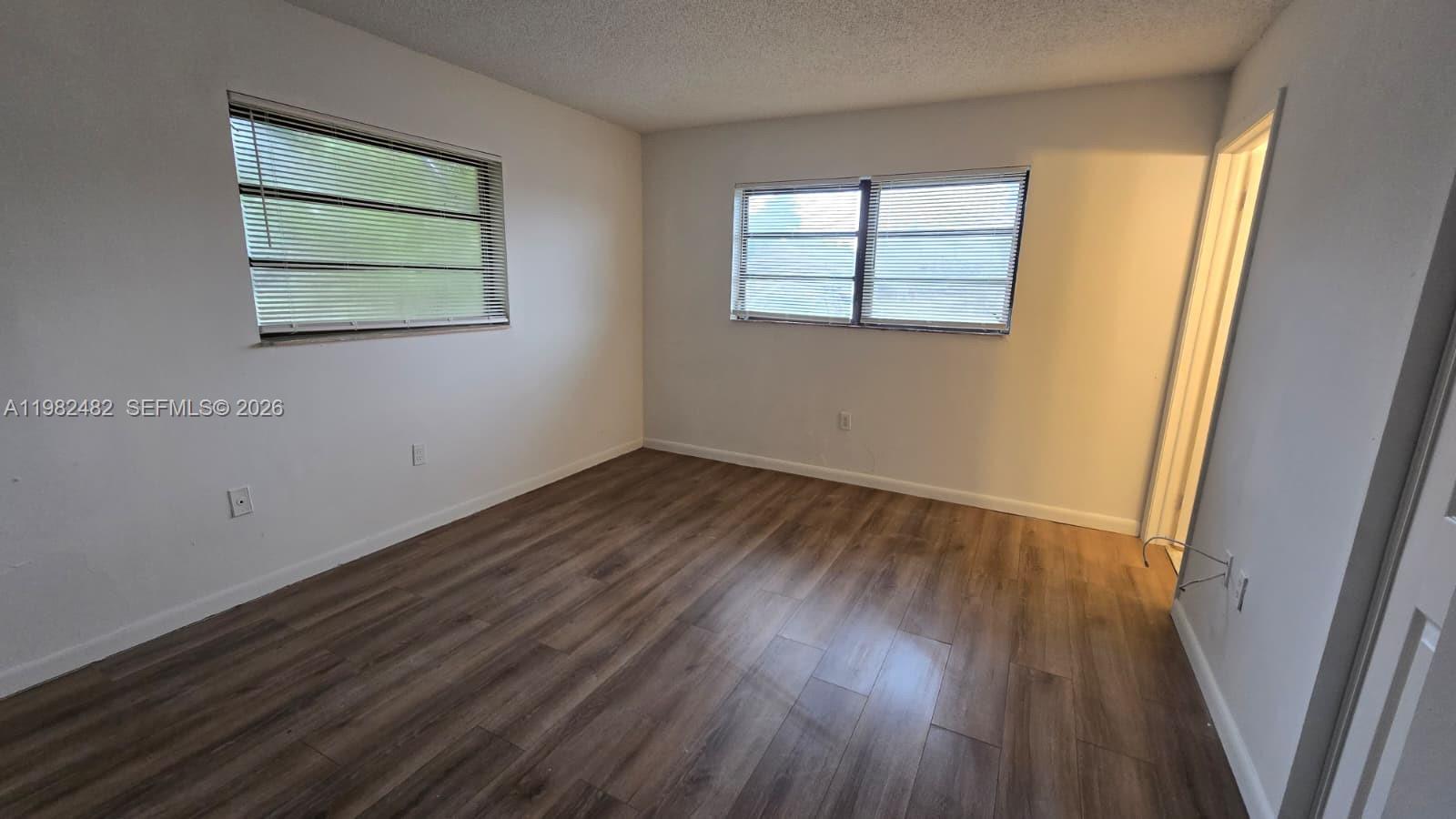 NORTH GARDEN VILLAS INC C - Residential Lease