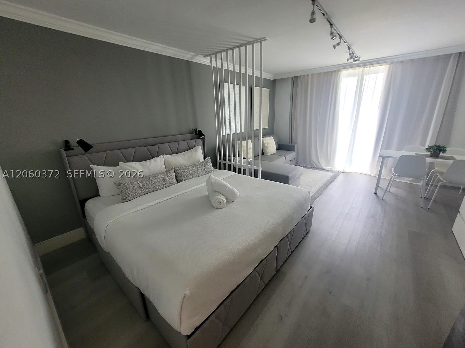 19201 Collins Ave 632