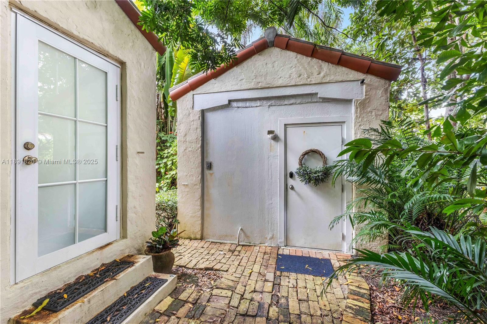 CORAL GABLES SEC E - Residential