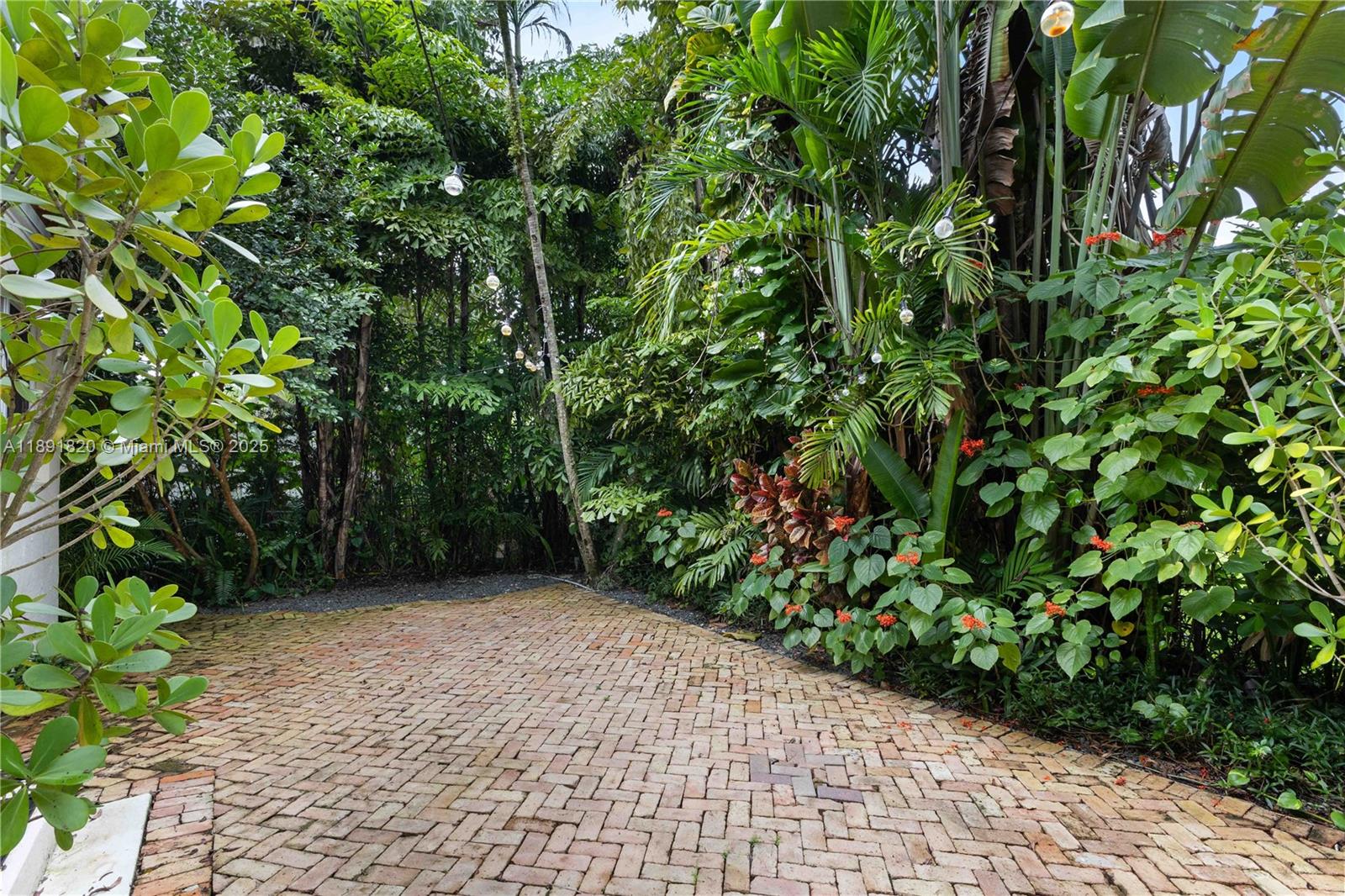 CORAL GABLES SEC E - Residential