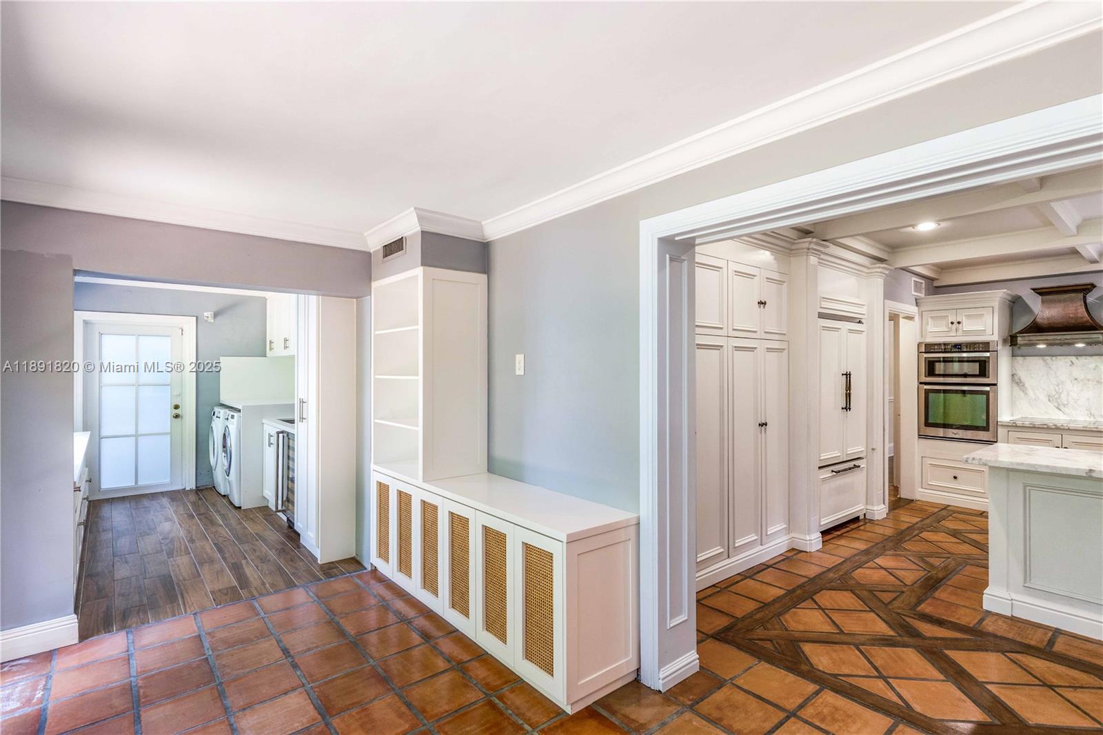 CORAL GABLES SEC E - Residential