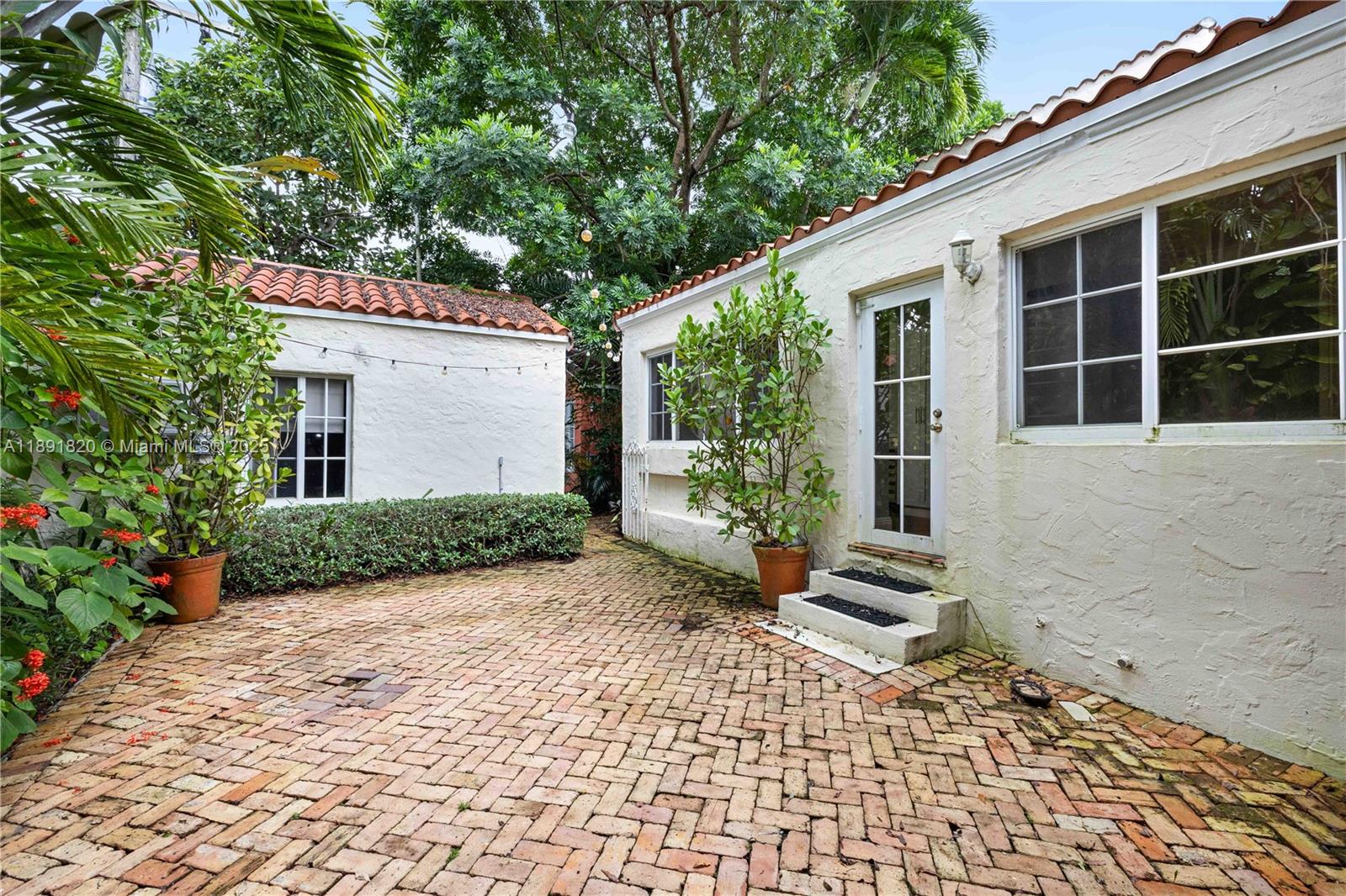 CORAL GABLES SEC E - Residential