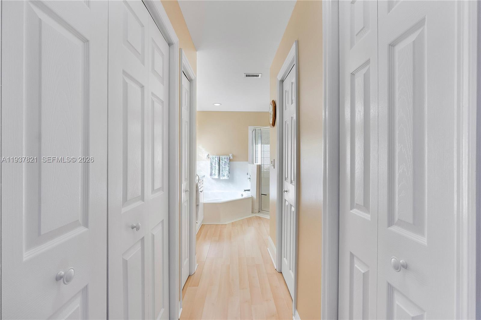 NEW ORLEANS LAKESITES - Residential