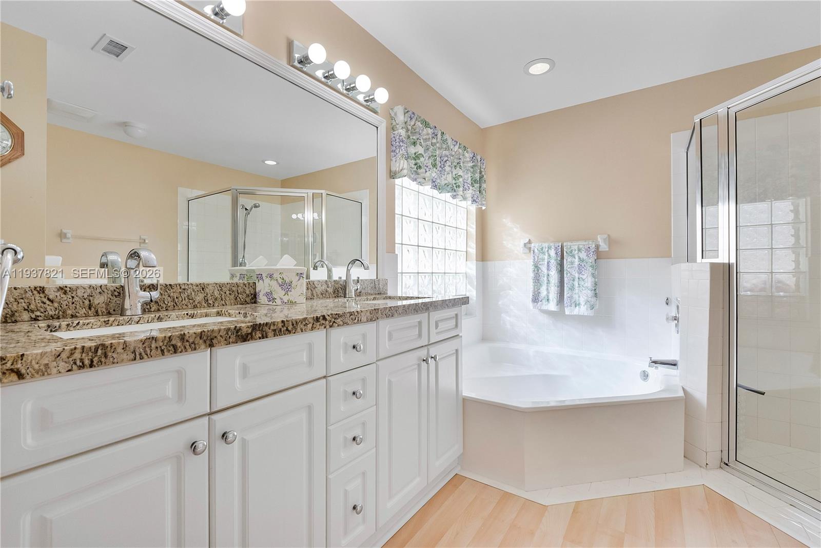 NEW ORLEANS LAKESITES - Residential