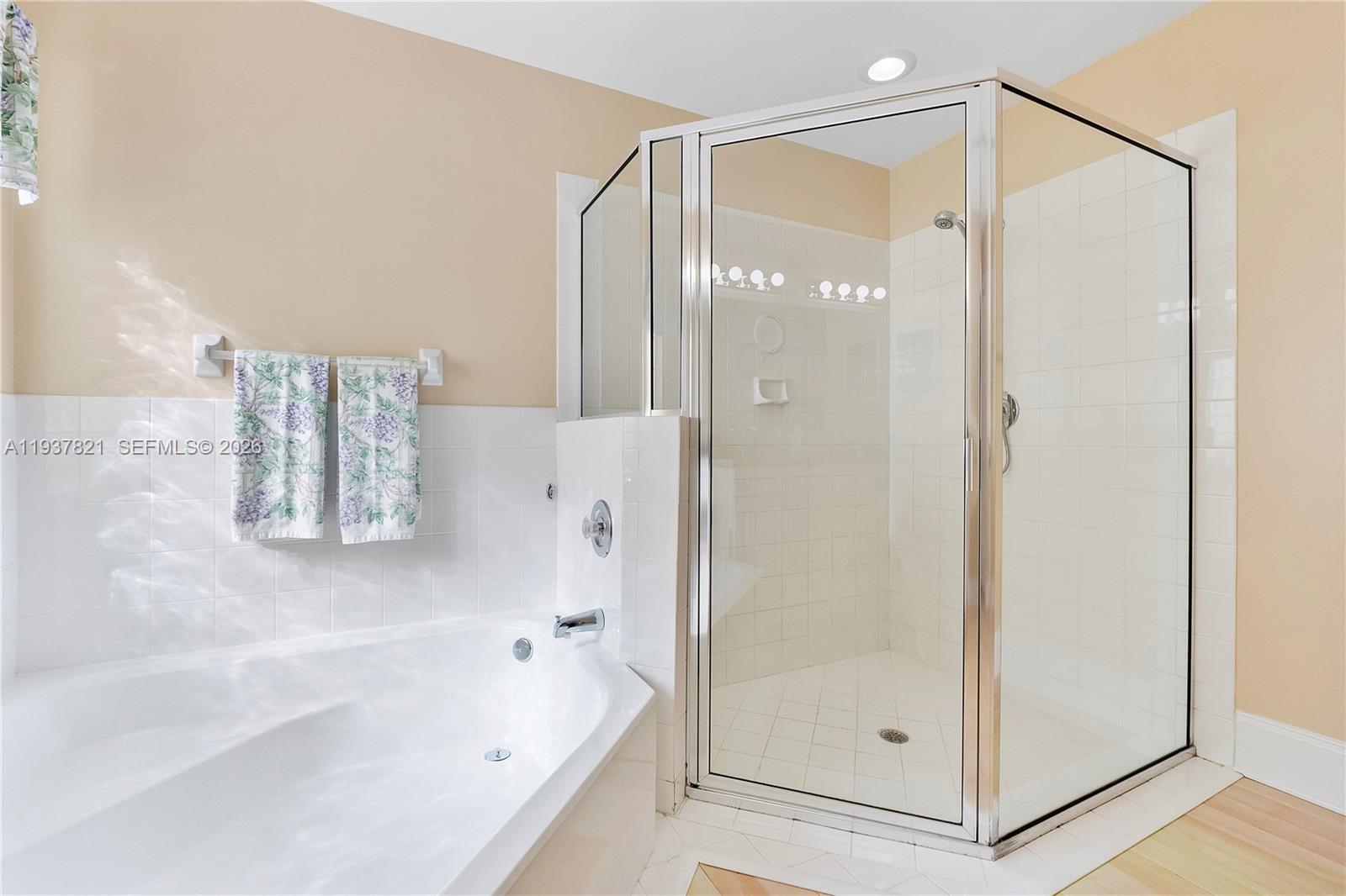 NEW ORLEANS LAKESITES - Residential