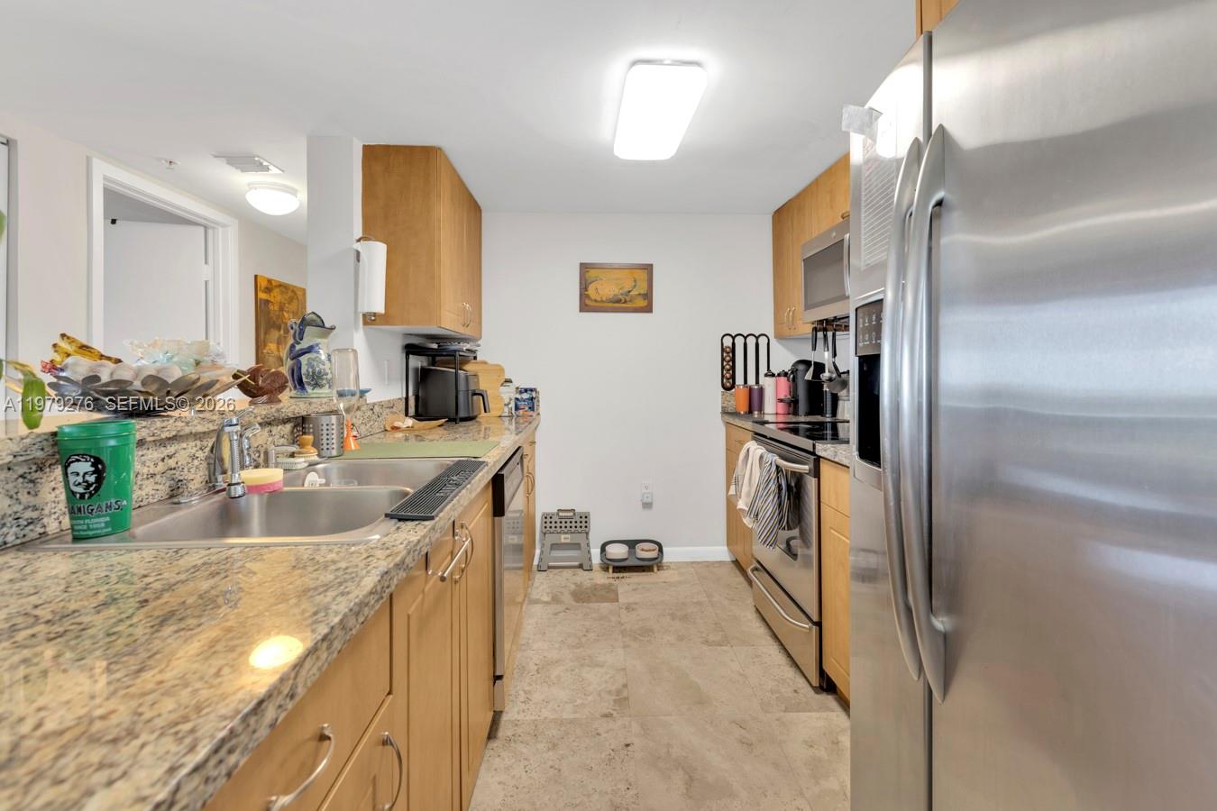 BREEZE CONDO - Residential