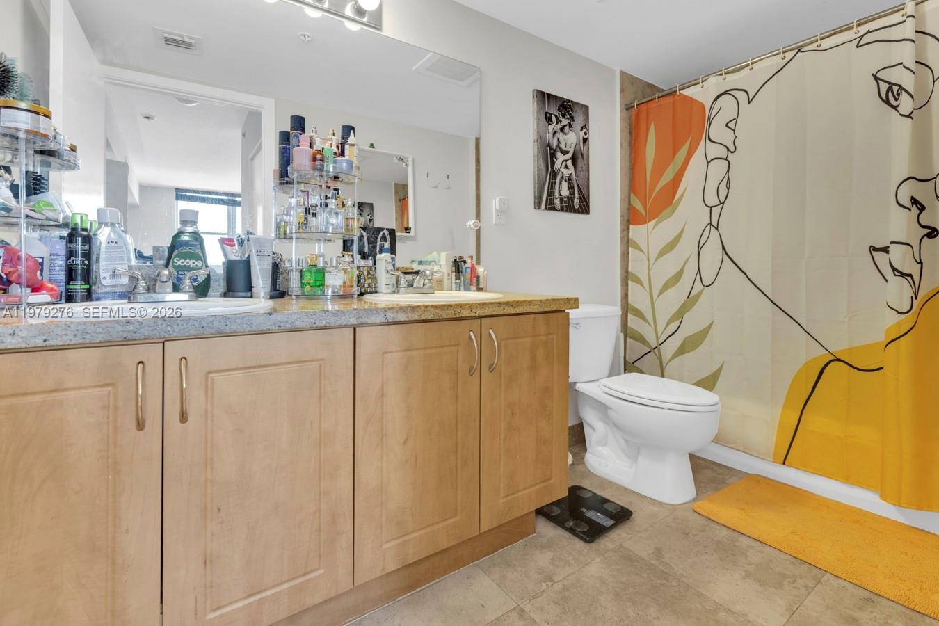 BREEZE CONDO - Residential