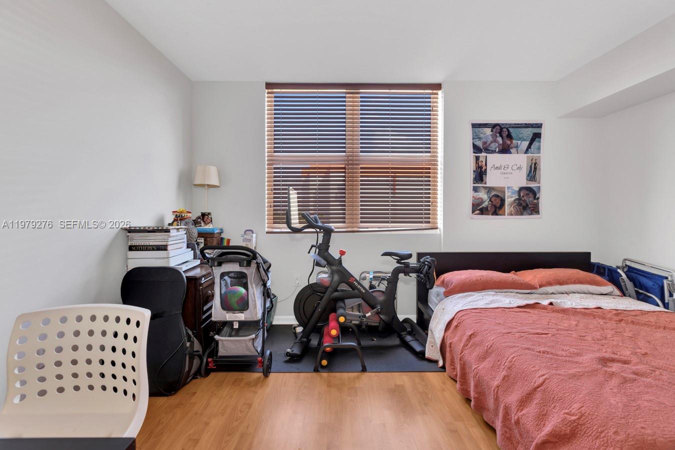 BREEZE CONDO - Residential