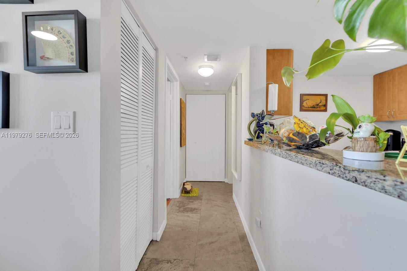 BREEZE CONDO - Residential