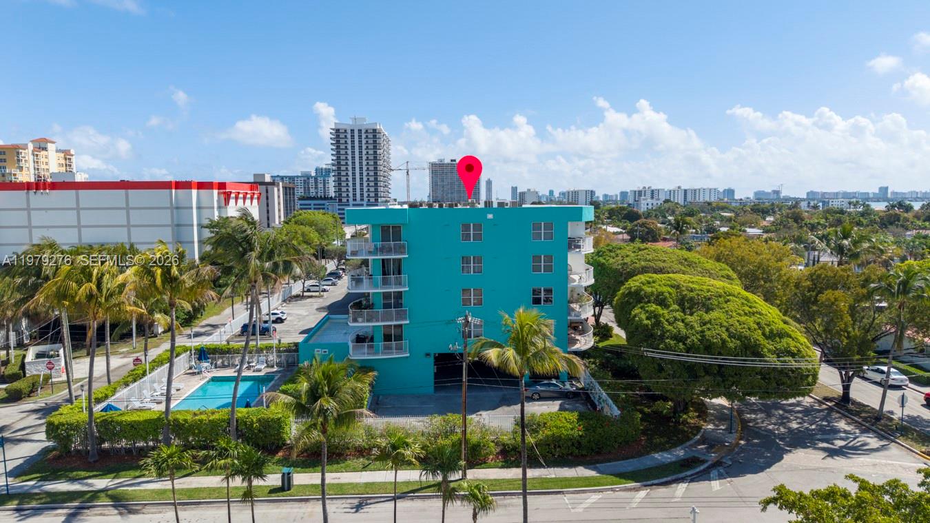 1555 N Treasure Dr 506