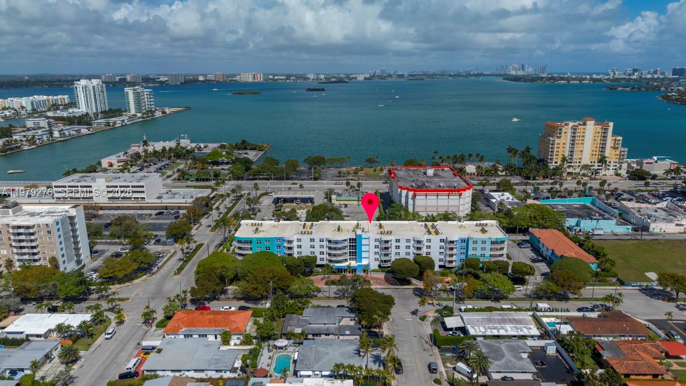 BREEZE CONDO - Residential