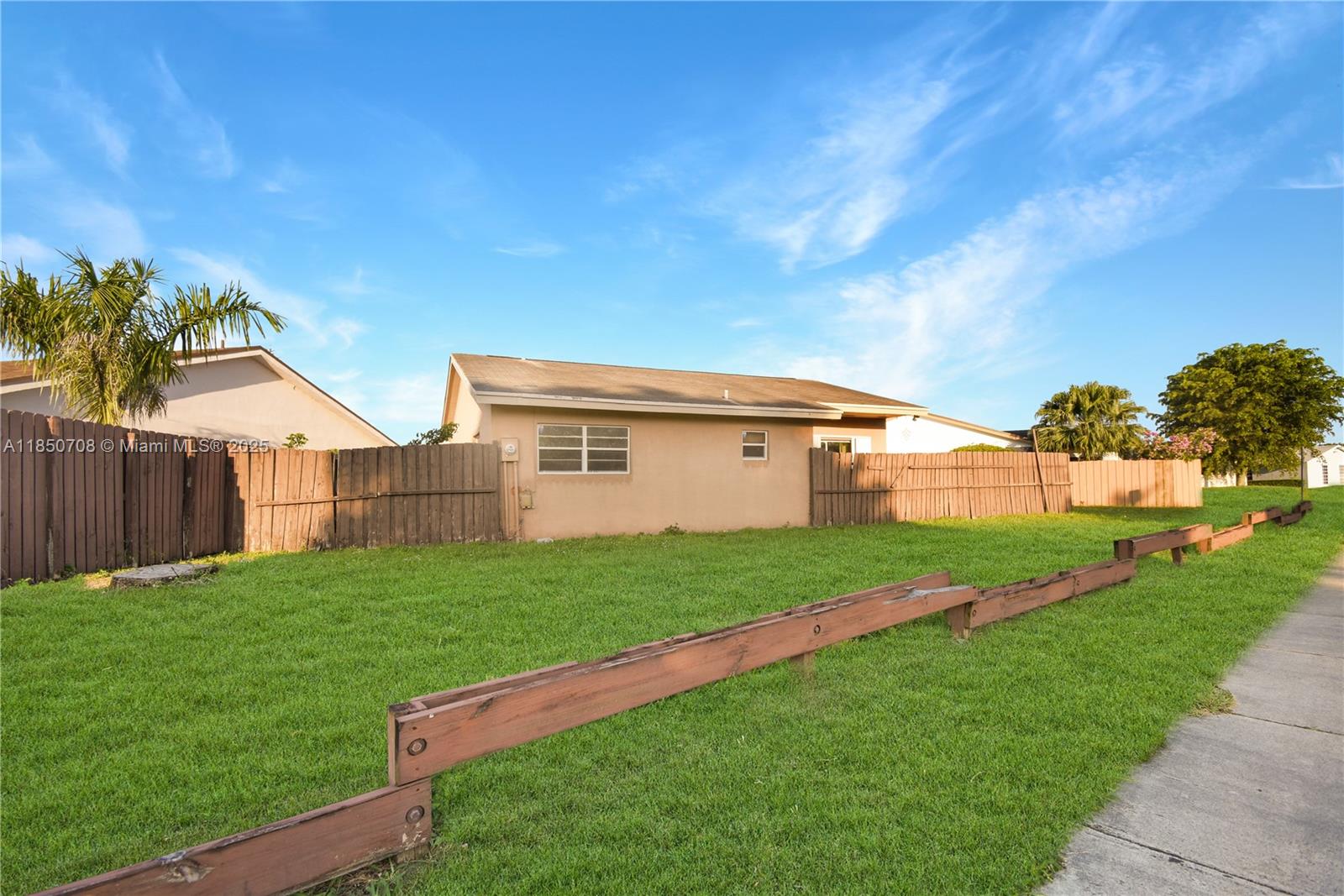 13880 SW 44th Ter