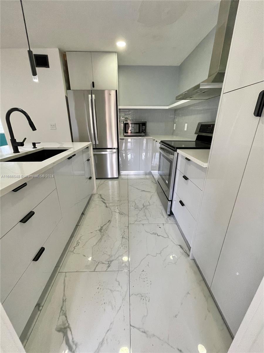 NO 1 PALM-AIRE VILLAGE CO - Residential