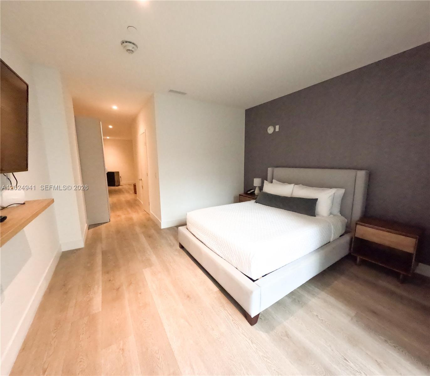 SMART BRICKELL LODGING 1 - Residential