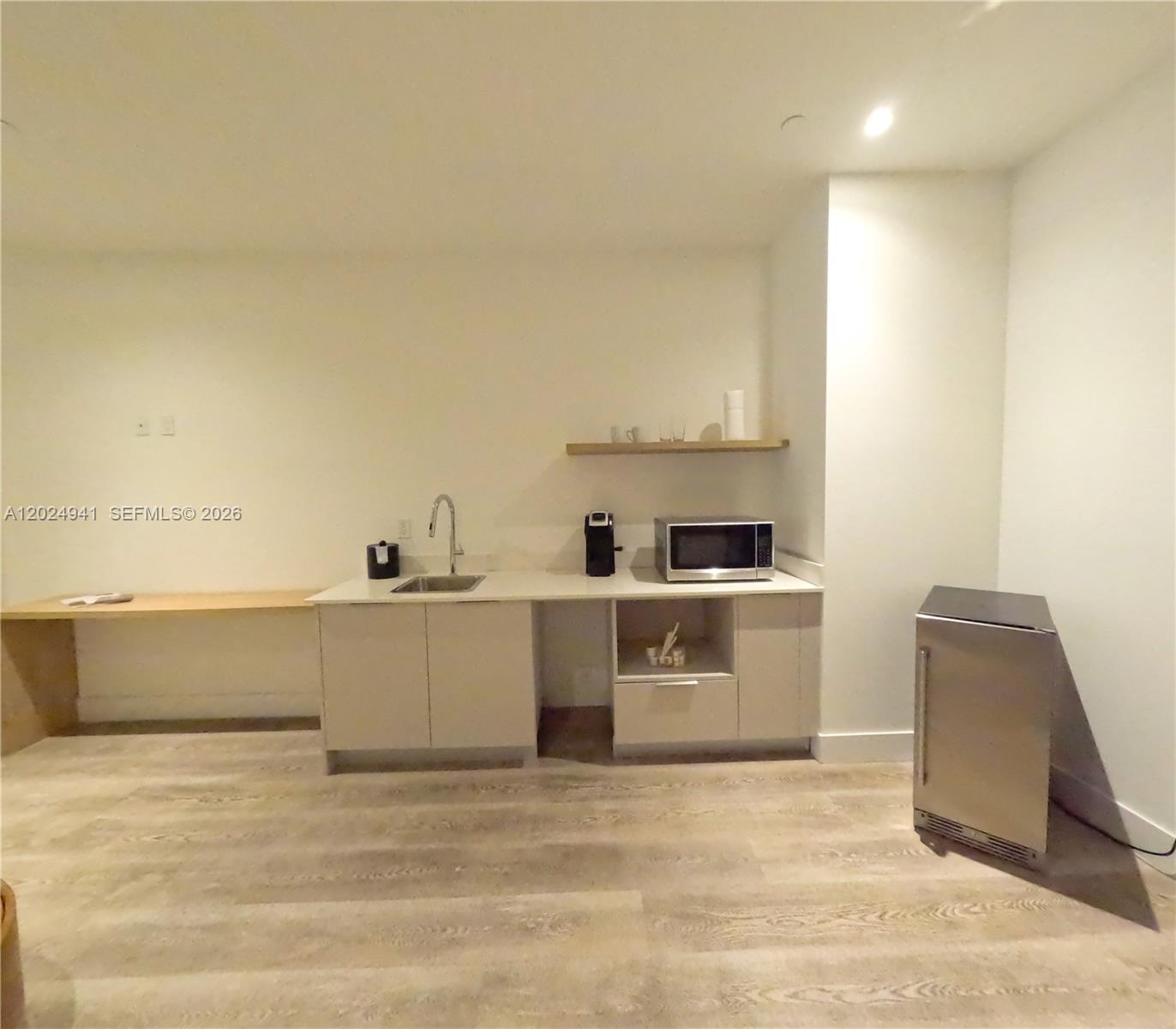 SMART BRICKELL LODGING 1 - Residential