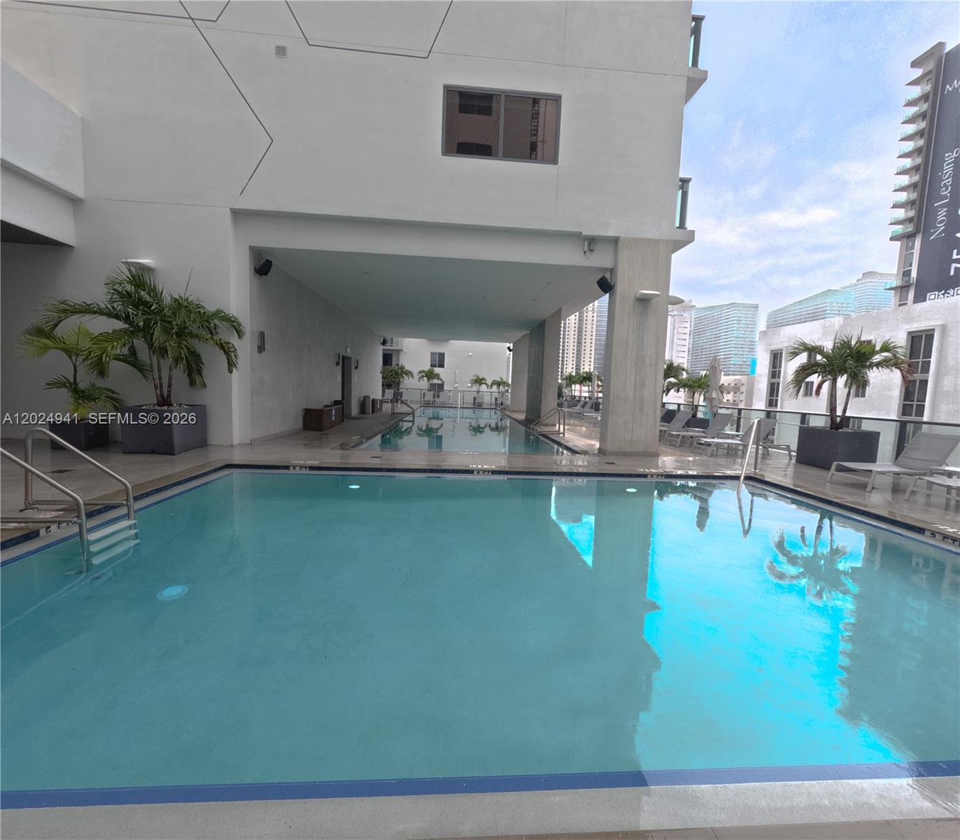 SMART BRICKELL LODGING 1 - Residential