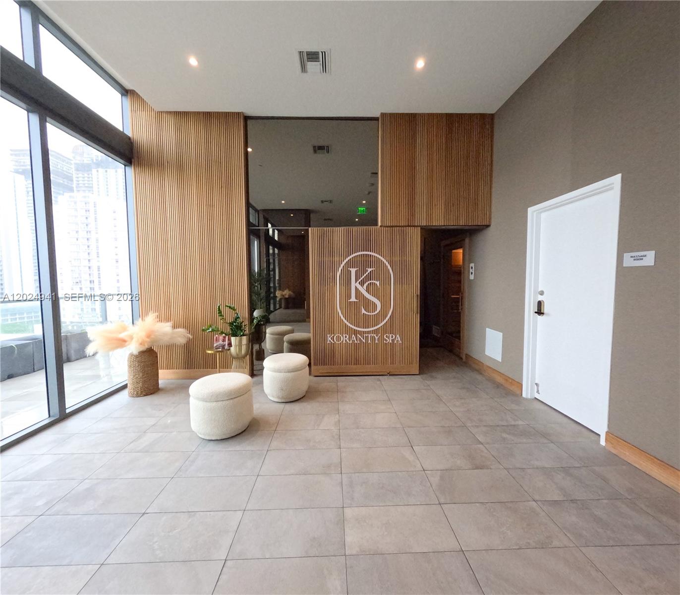 SMART BRICKELL LODGING 1 - Residential