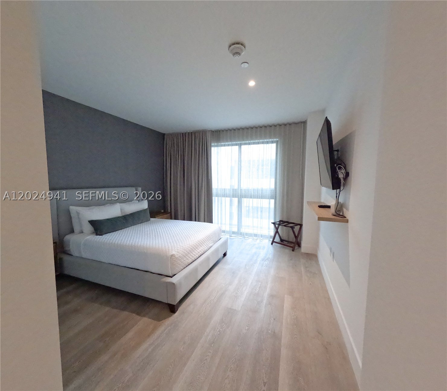 229 SW 9th St 508