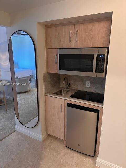 455 Grand Bay Dr 617