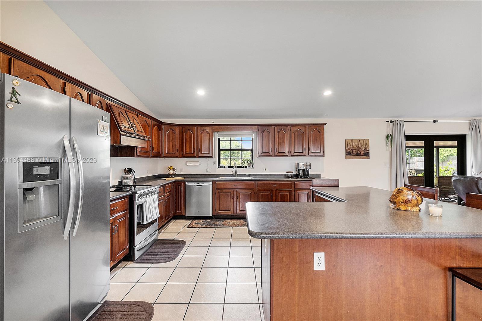 REDAVO ESTATES - Residential