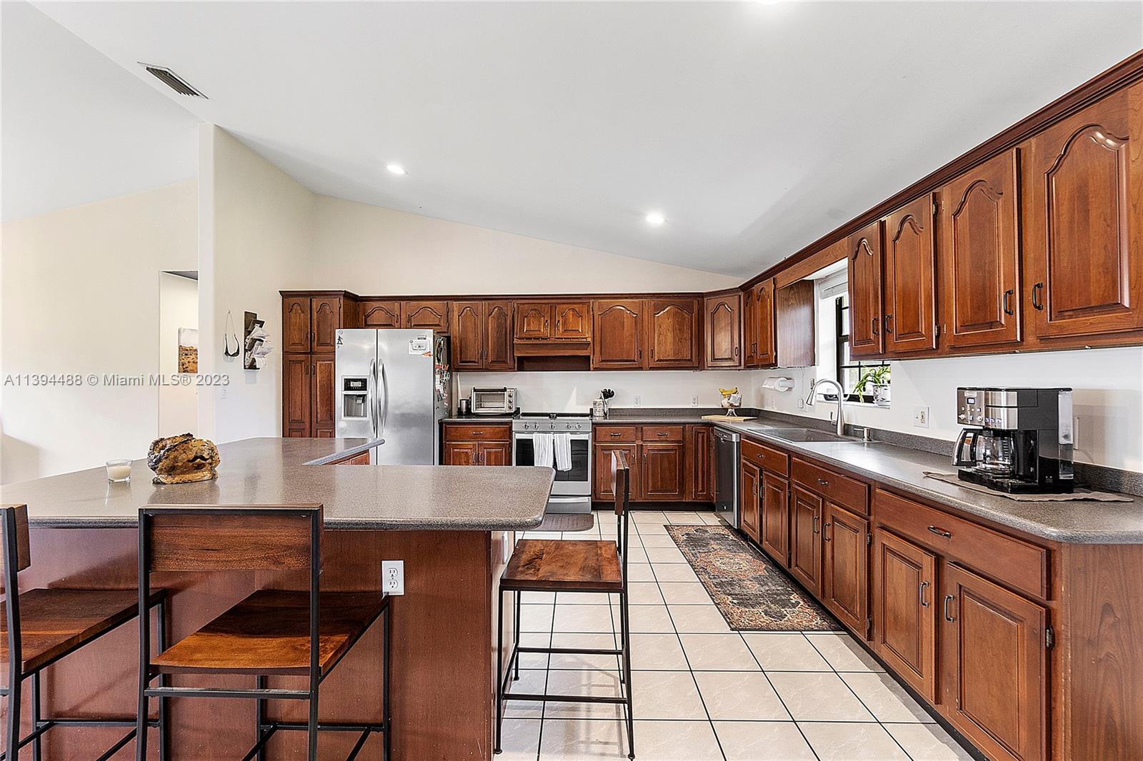 REDAVO ESTATES - Residential