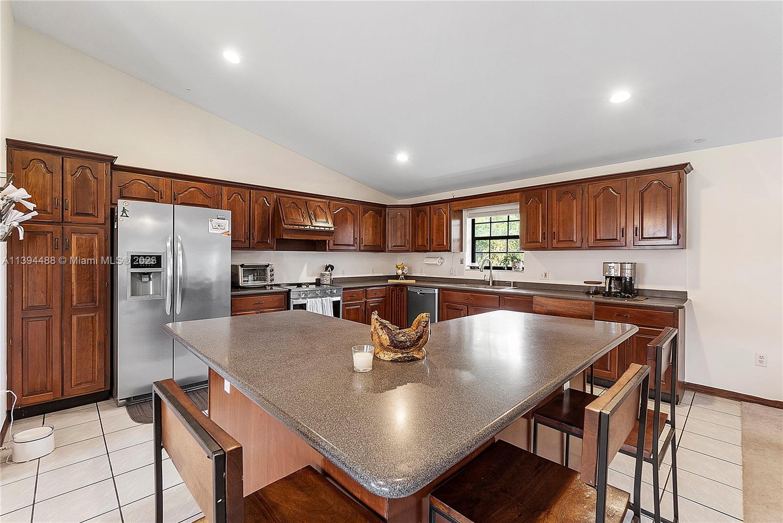 REDAVO ESTATES - Residential