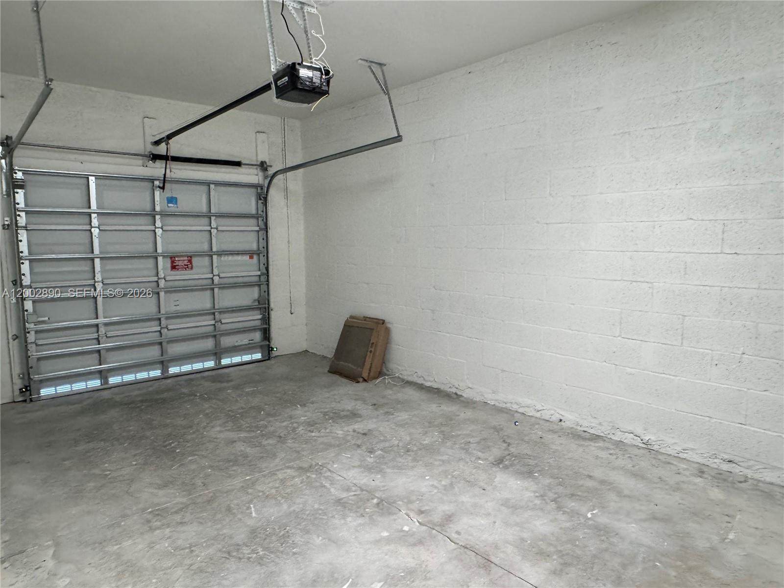 MIAMI LAND AND DEVELOPMEN - Residential Lease