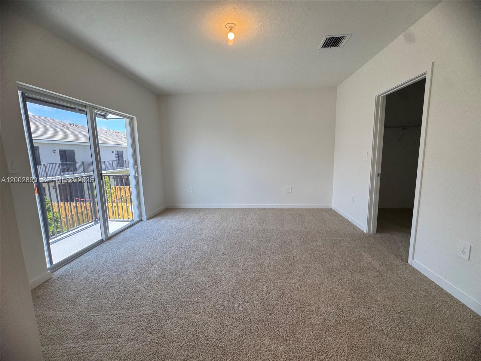 MIAMI LAND AND DEVELOPMEN - Residential Lease