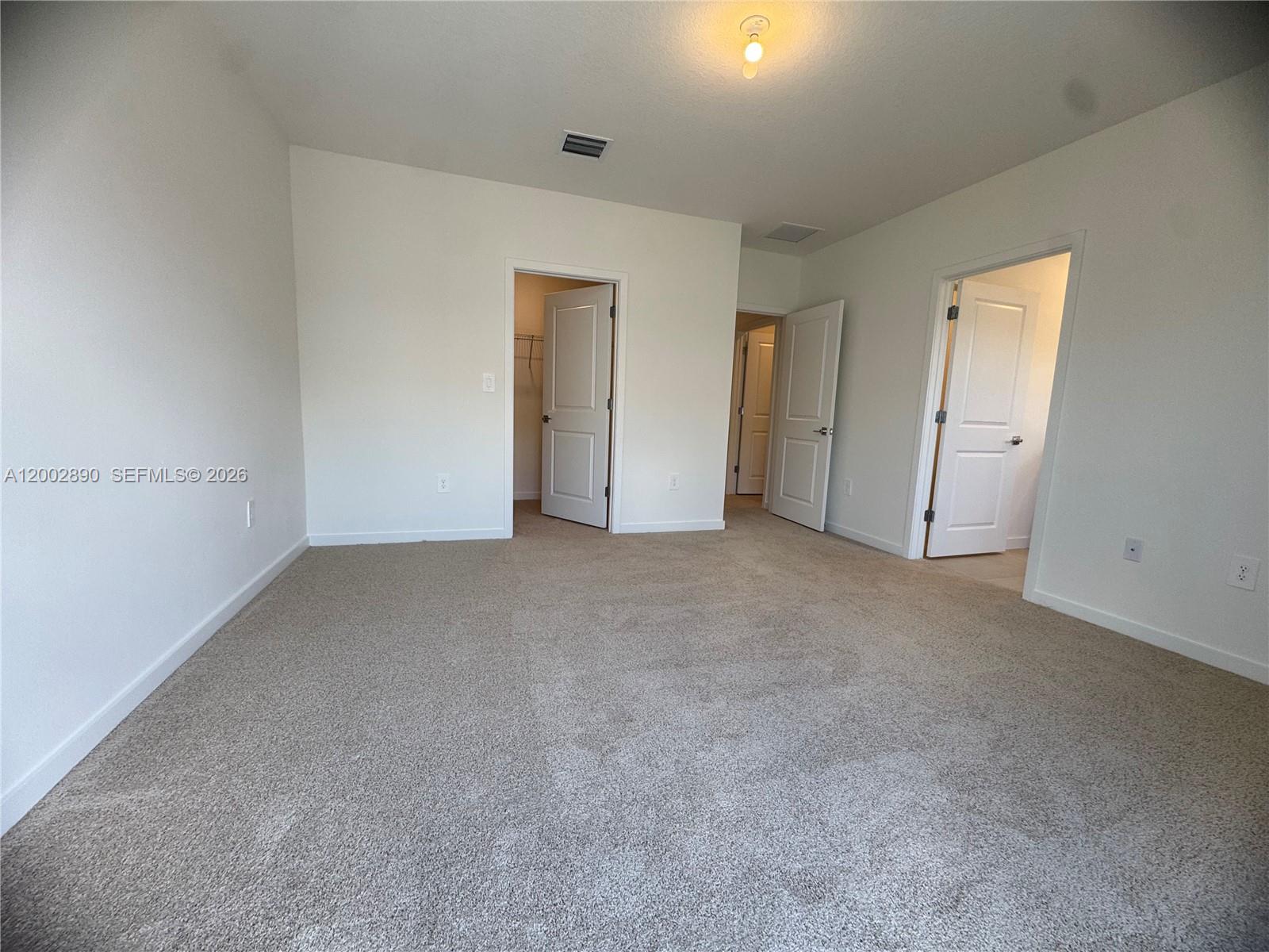 MIAMI LAND AND DEVELOPMEN - Residential Lease