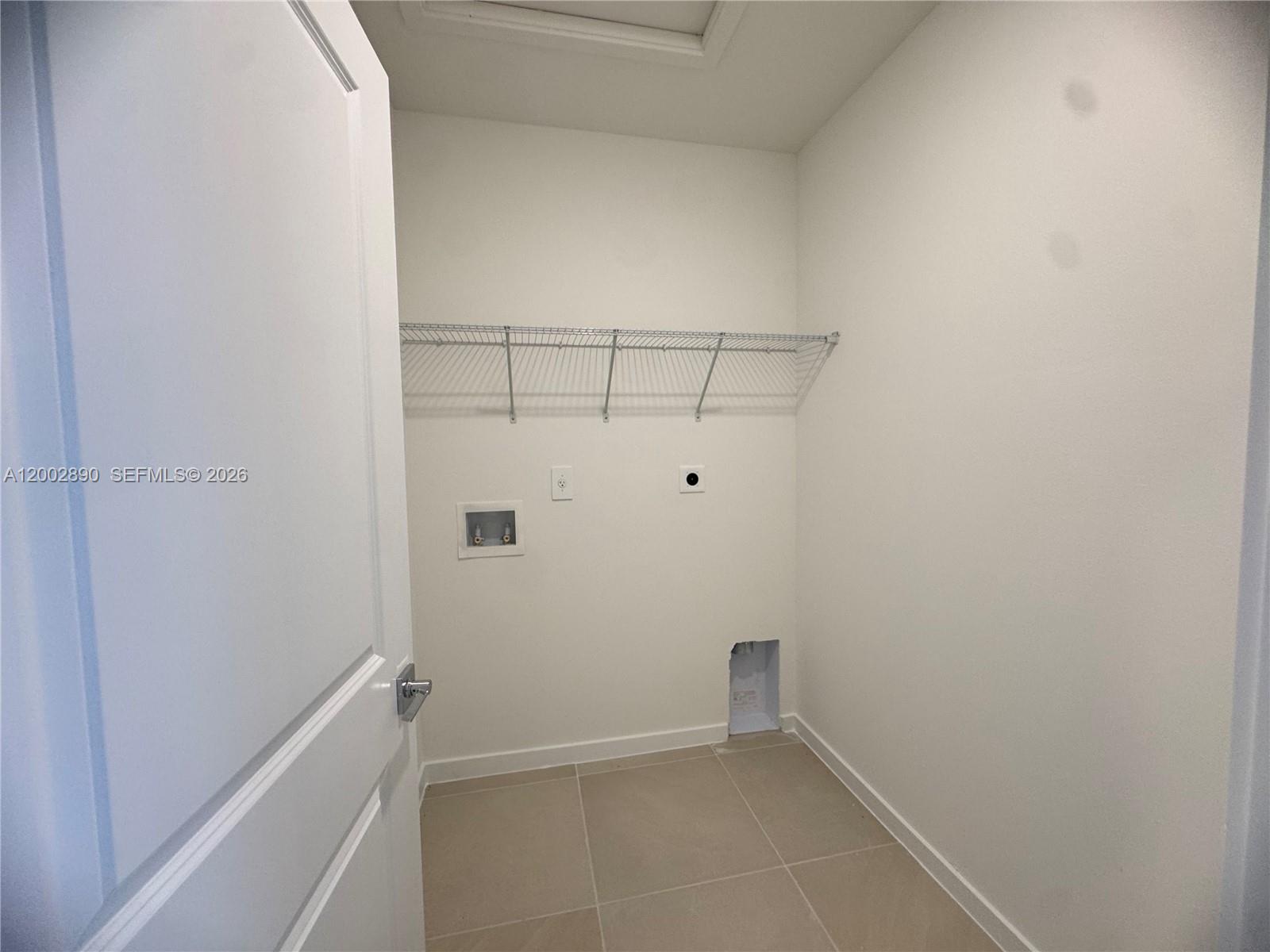 MIAMI LAND AND DEVELOPMEN - Residential Lease