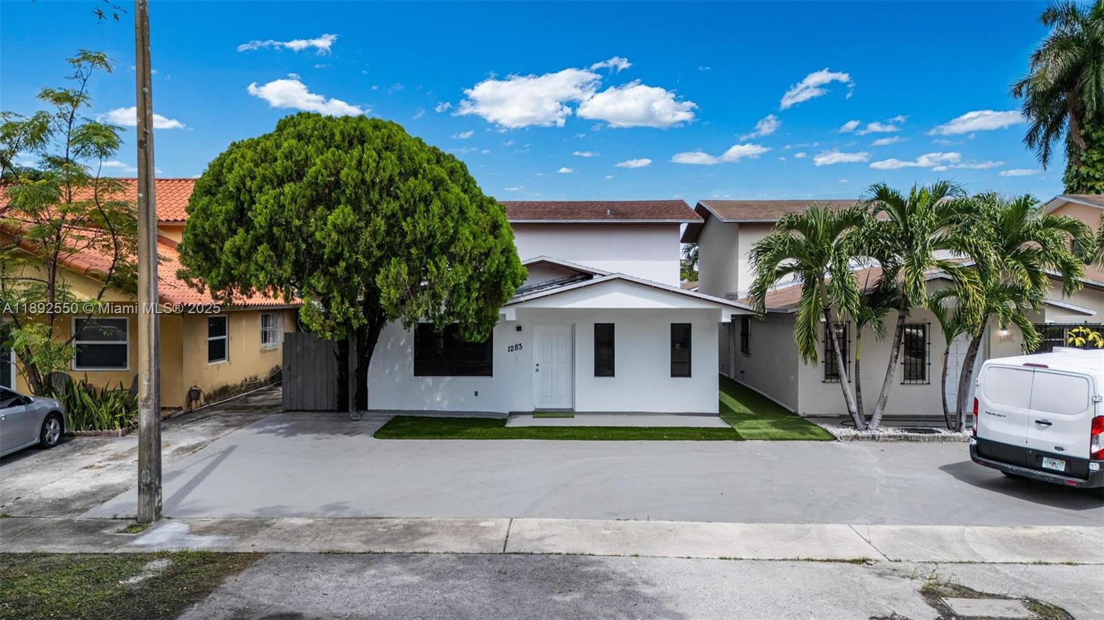 TWIN ROSE - Residential